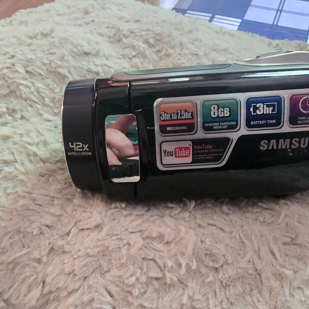 Samsung Black Camcorder with 42x Zoom
